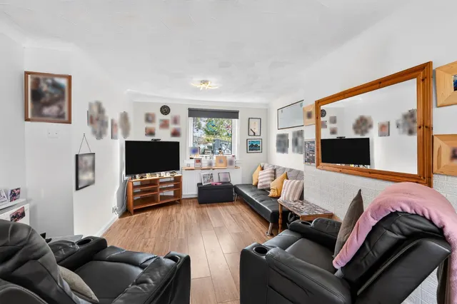 Baillie Drive, Logan, KA18, photo 3