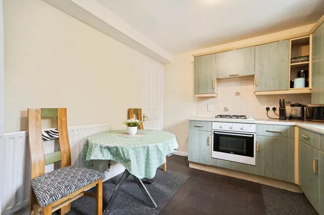 Tyersal Lane, Bradford, BD4, photo 3