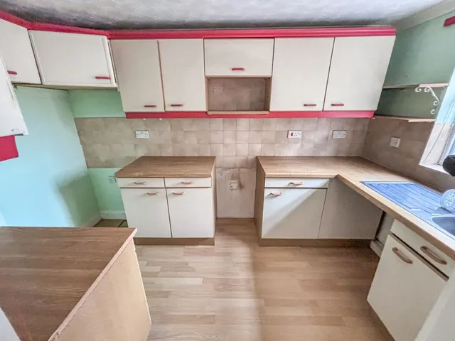 Burghfield Road, Southcote Lodge, RG30, photo 2