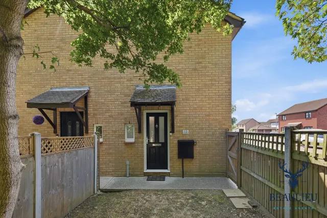 Lovibond Place, Chelmer Village, CM2 6TS, photo 1