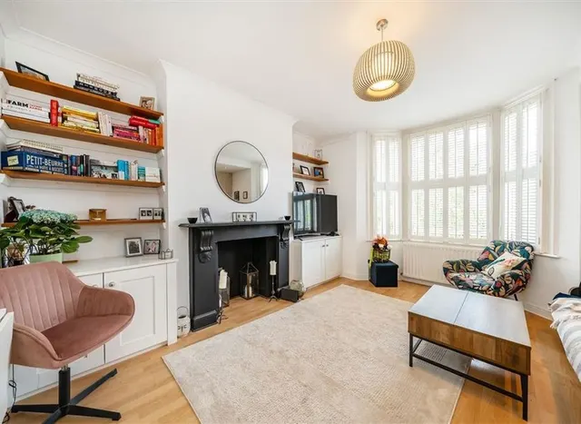 Stanley Road, Teddington, TW11, photo 2