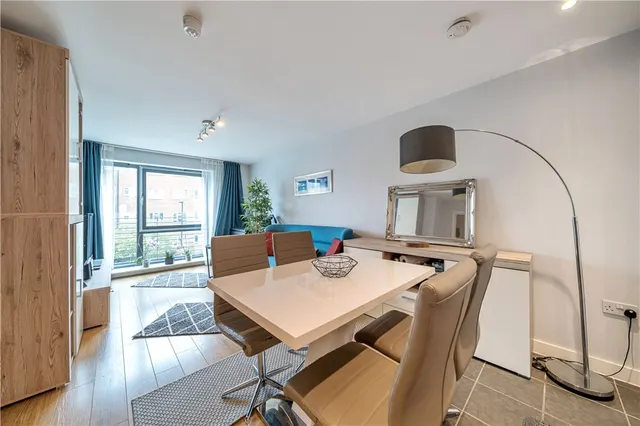Lovelace House, Ealing, W13, photo 1
