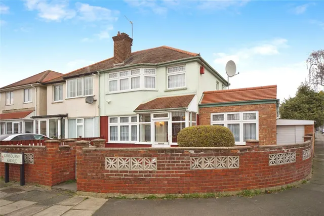 Cambourne Avenue, London, N9, photo 1