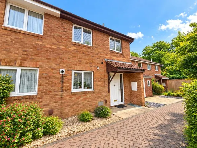 Martin Close, Neath Hill, MK14, photo 1