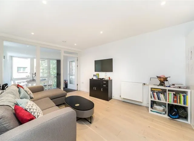Photo 2 — Wilkinson Close, Cricklewood, NW2