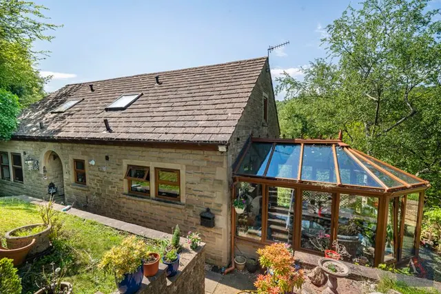 5 Top O Th Hill Road, Todmorden OL14 6QA, photo 1