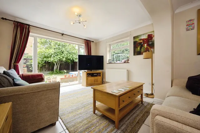 Photo 3 — Bradgate Road, BEDFORD, Bedfordshire, MK40