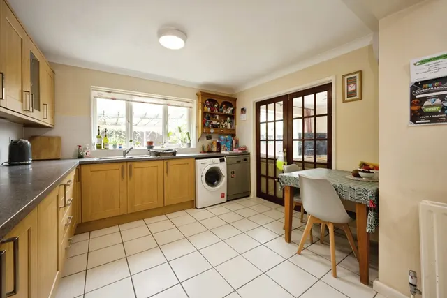 Photo 2 — Bradgate Road, BEDFORD, Bedfordshire, MK40