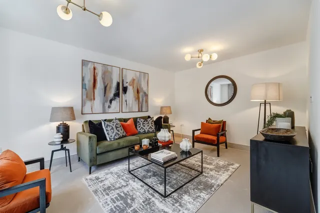 Photo 3 — Headley Chase, Epsom, Kt18