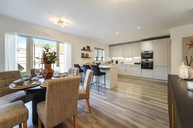 Photo 2 — Headley Chase, Epsom, Kt18