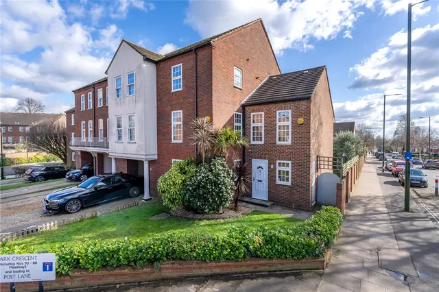 Park Crescent, Twickenham, TW2 6NT, photo 1