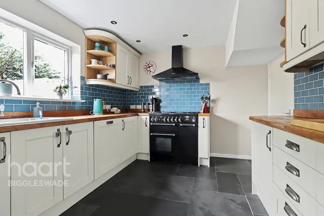 Elizabeth Way, Gamlingay, SG19, photo 2