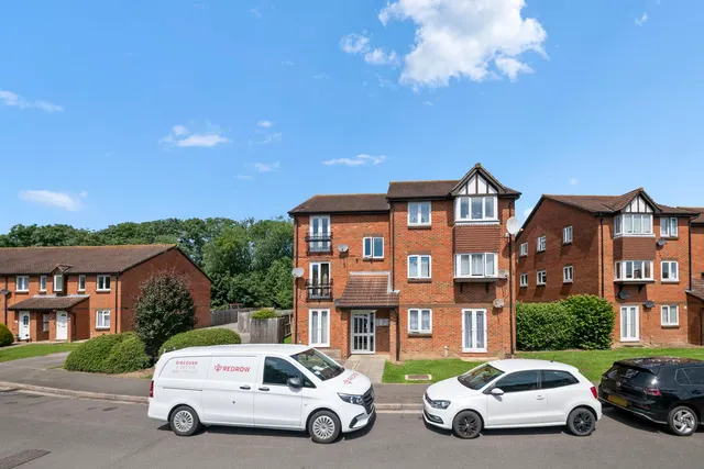 Rabournmead Drive, Northolt, UB5, photo 1