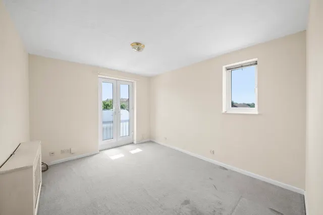 Rabournmead Drive, Northolt, UB5, photo 3