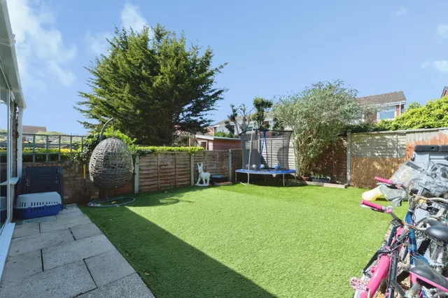 Bronte Avenue, Christchurch, BH23, photo 3