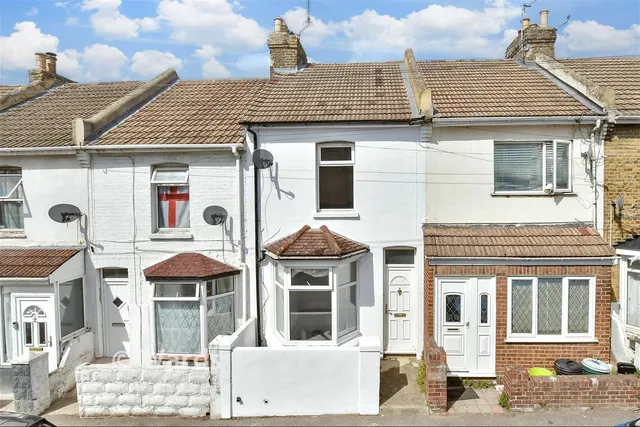 Charter Street, Gillingham, ME7, photo 1