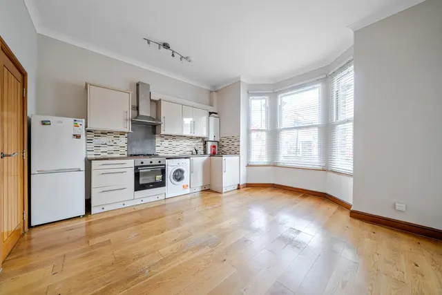 Perry Hill, London, SE6, photo 1