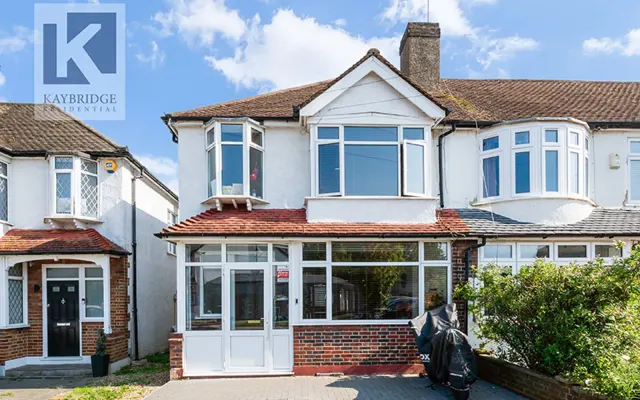 Ardrossan Gardens, Worcester Park, KT4, photo 1
