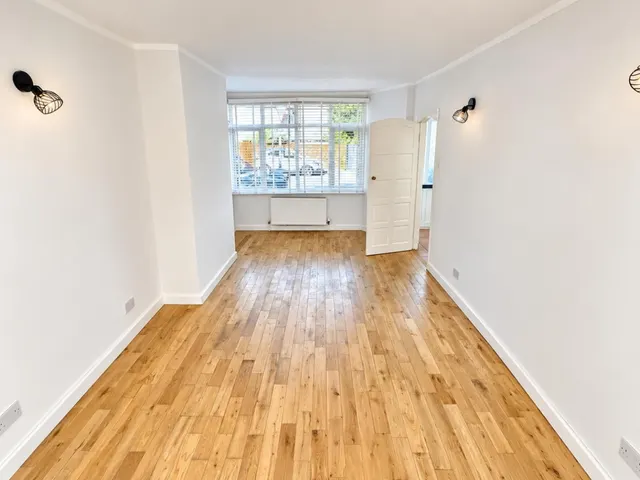 Parkside Avenue, Bexleyheath, DA7, photo 2