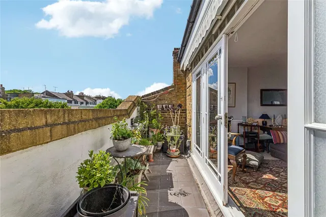 Chalcot Road, Primrose Hill, NW1, photo 1