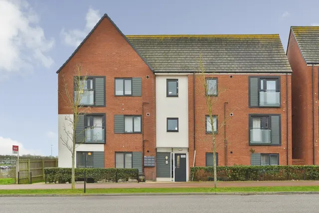 Apollo Avenue, Fairfields, Milton Keynes, Buckinghamshire, MK11, photo 1