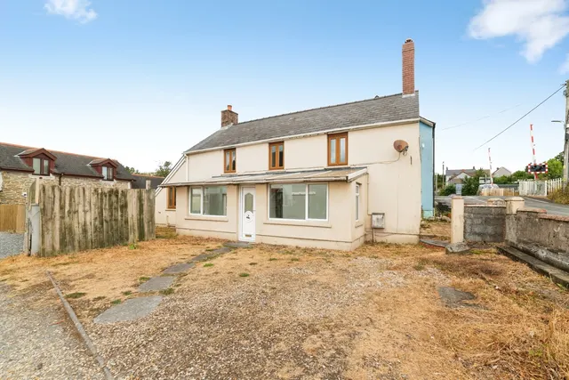 Station Road, St. Clears, SA33, photo 1
