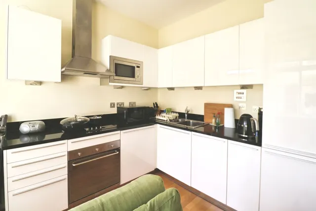 Hayes Road, Penarth, CF64, photo 3