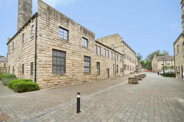Dyehouse Walk, Yeadon, Leeds, photo 1