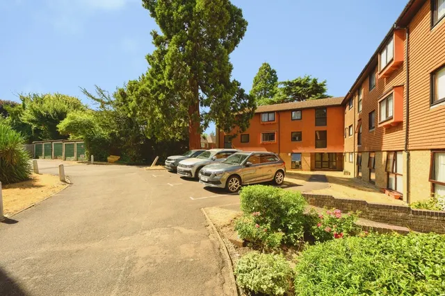 Devonshire Avenue, Sutton, SM2, photo 2
