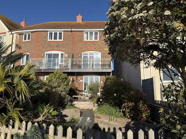 Mariners Quay, Littlehampton, photo 1