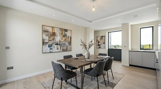 Warwick Road, London, W5, photo 1