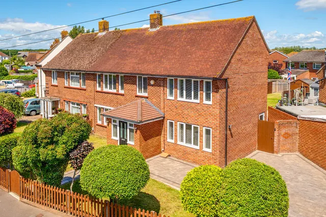 Bosmere Gardens, Emsworth, PO10, photo 1
