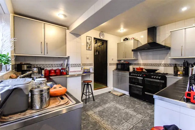 Photo 2 — Alexandra Road, Aldershot, Hampshire, GU11 1QN