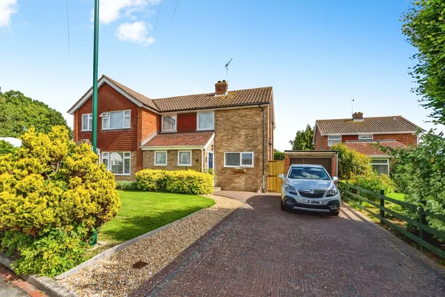 Merton Close, Bognor Regis, PO21, photo 1