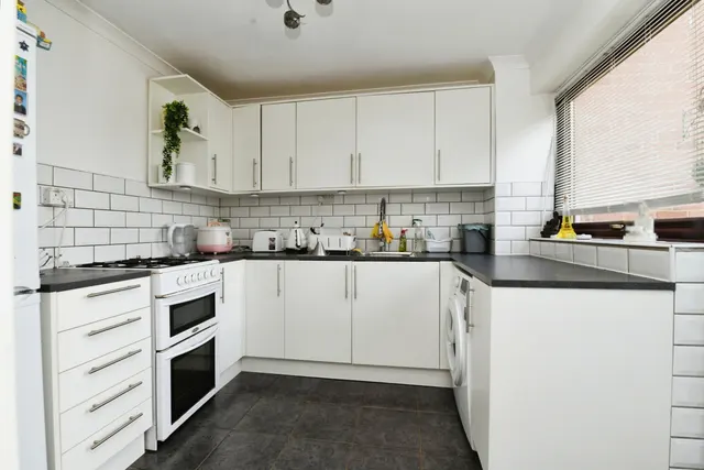 Photo 2 — Daffodil Way, Chelmsford, Essex, CM1