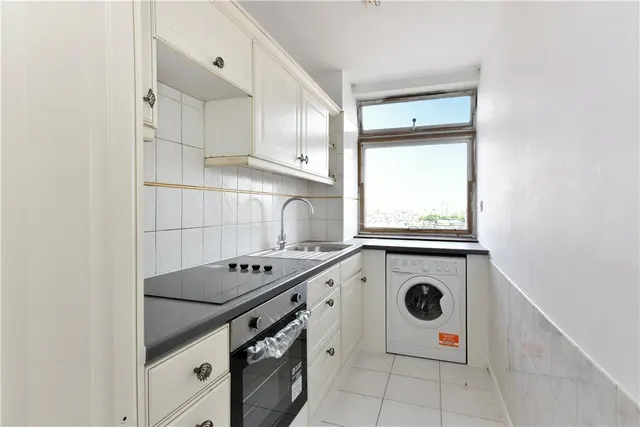 Porchester Place, Hyde Park, W2, photo 2
