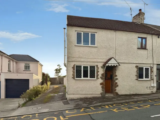 Heol Eglwys, Bridgend, CF31, photo 2