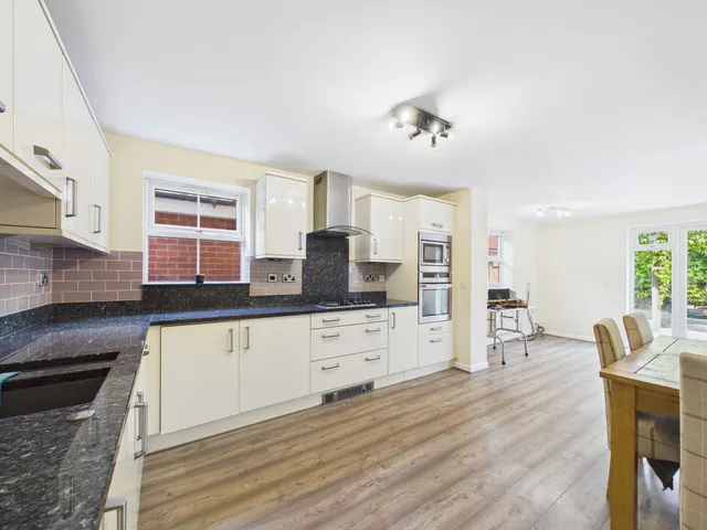 Coltsfoot Way, Broughton Astley, LE9, photo 3