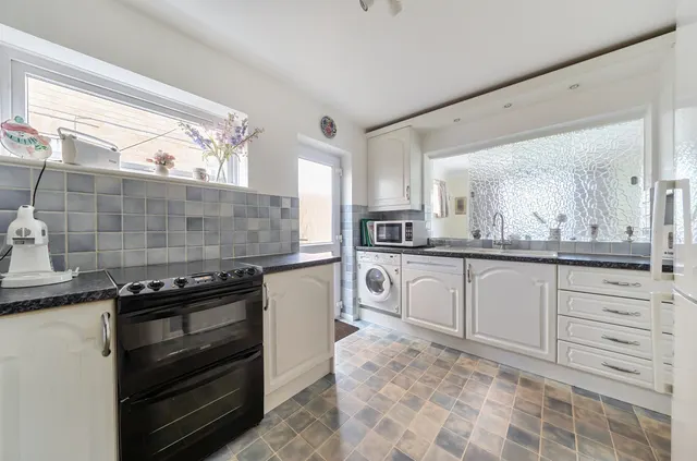 Russett Road, East Peckham, TN12, photo 2