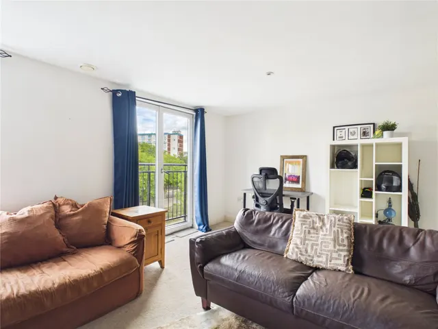 Squires Court, Bristol, BS3, photo 3