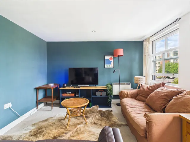 Squires Court, Bristol, BS3, photo 2