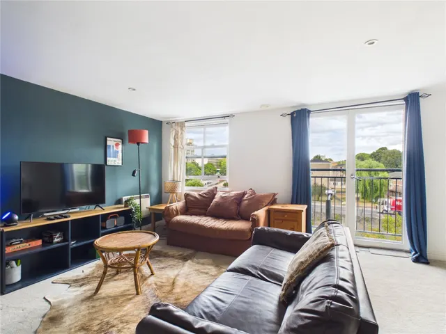 Squires Court, Bristol, BS3, photo 1