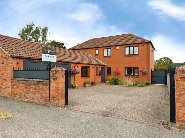 Thorpe Road, Mattersey, photo 1
