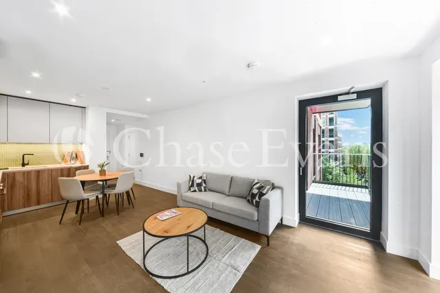 Heygate Street, Elephant And Castle, SE17, photo 2
