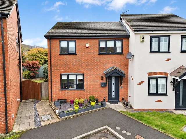 Portal Mews, Pensby, CH61, photo 1