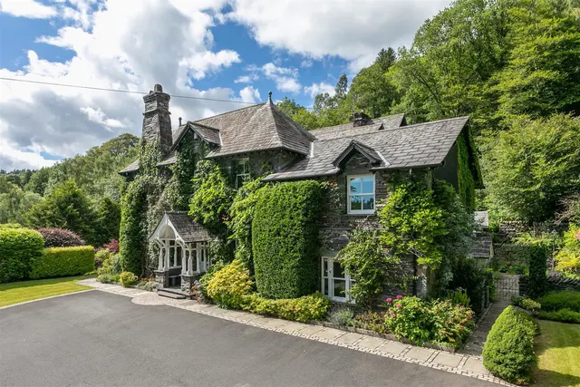 Grey Friar Lodge, Clappersgate, LA22, photo 2