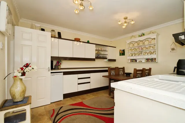 Smithies Lane, Barnsley, S71, photo 3