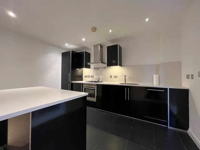Waterside, Dickens Heath, B90, photo 2