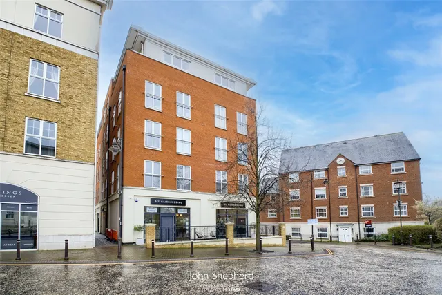 Waterside, Dickens Heath, B90, photo 1