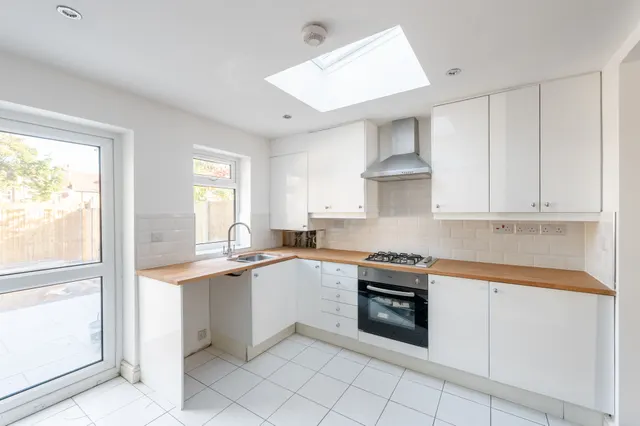 Photo 2 — 54 Ashbourne Road, Mitcham
